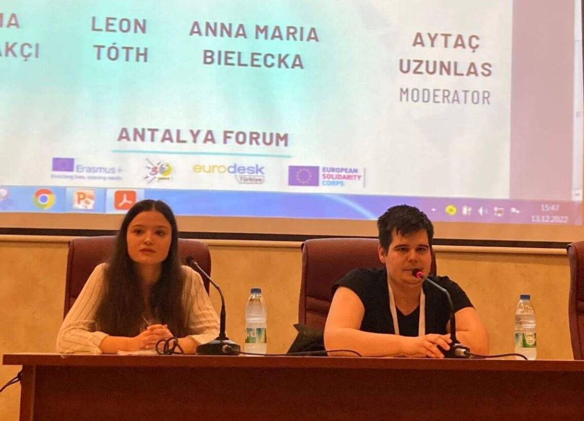 Lektor L. Tóth se zúčastnil konference k Evropskému roku mládeže v turecké Antályi